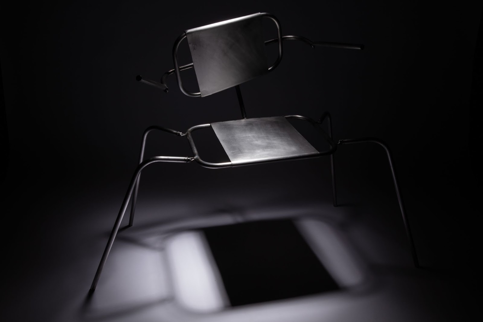 Marionettist chair